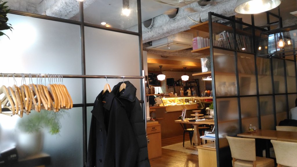 【cafe104.5】らくスパ銭湯近くの電源カフェでノマド【注意】
